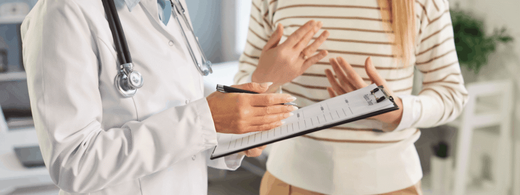 Integrative medicine physician discussing allergies or histamine intolerance with patient in austin texas